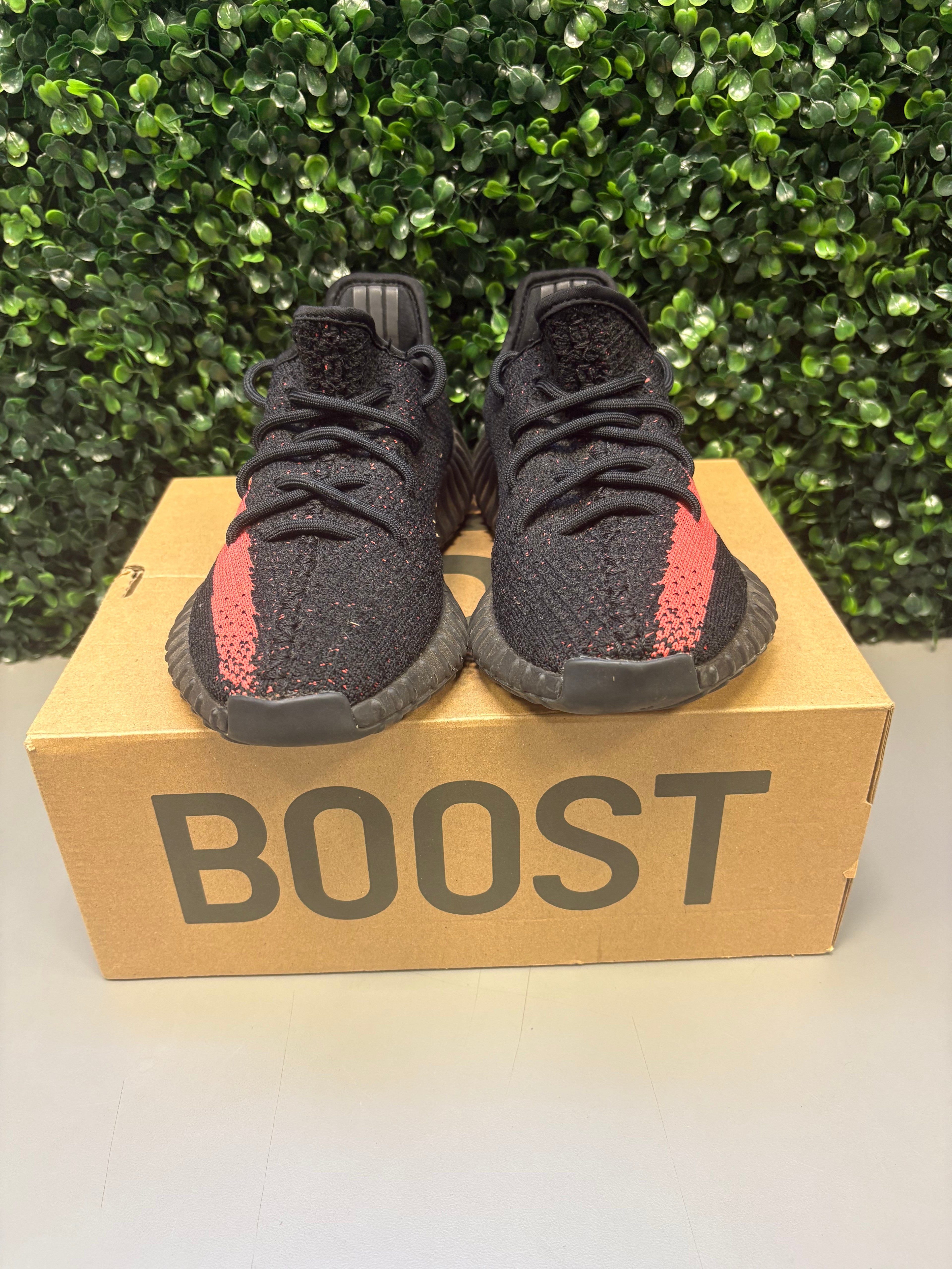 Yeezy 350 "Core Red" Size 4M / 5.5W Preowned