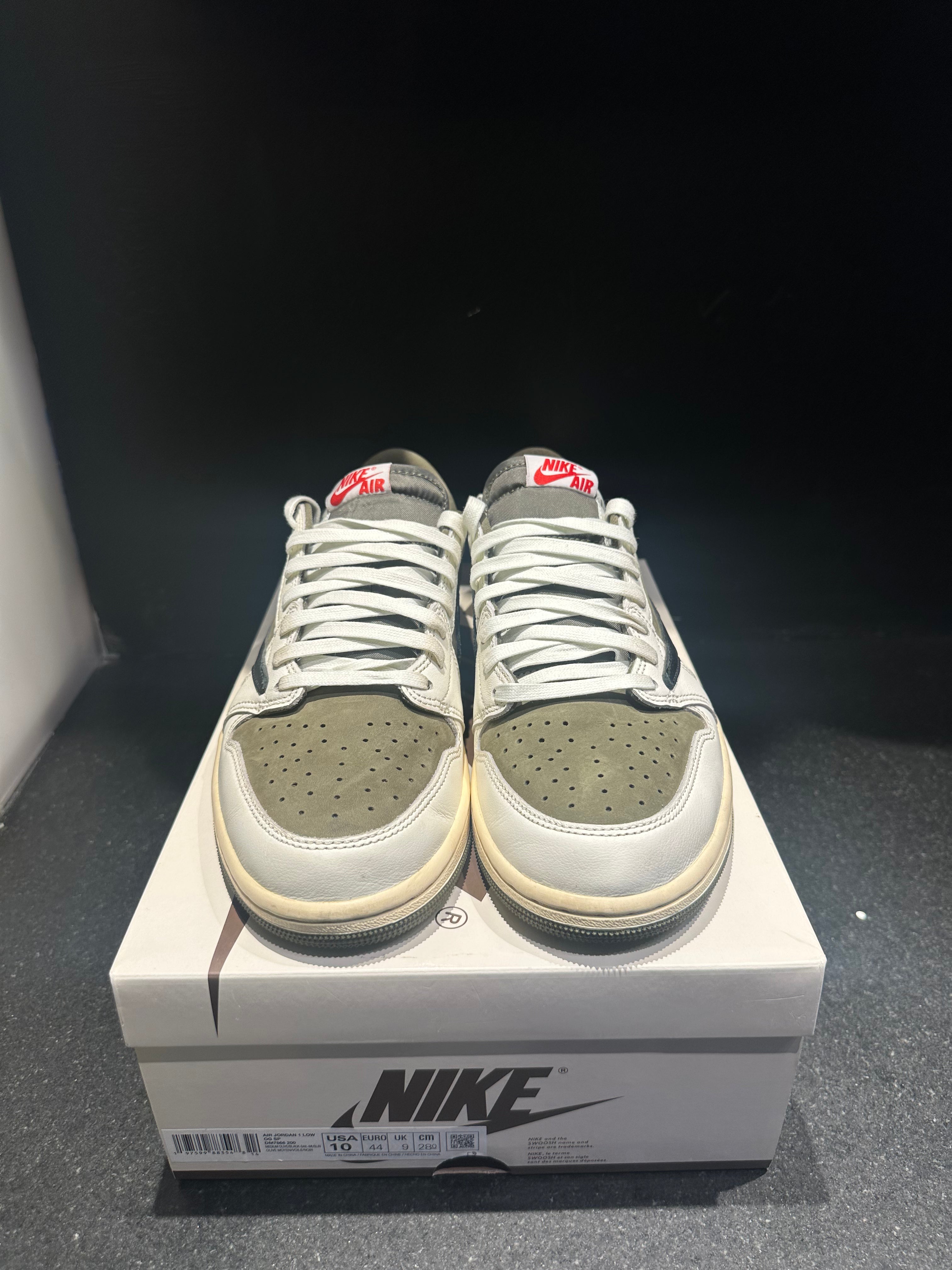 Jordan 1 x Travis Scott "Medium Olive" sz 10 preowned