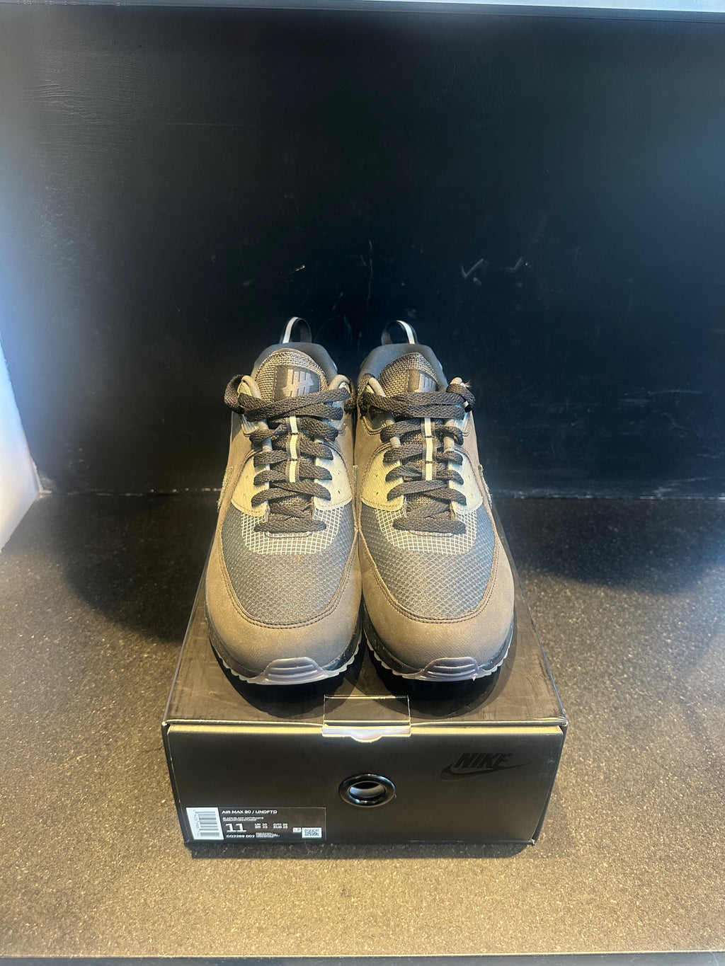 Nike Air Max 90 "Undefeated Black" sz 11 preowned