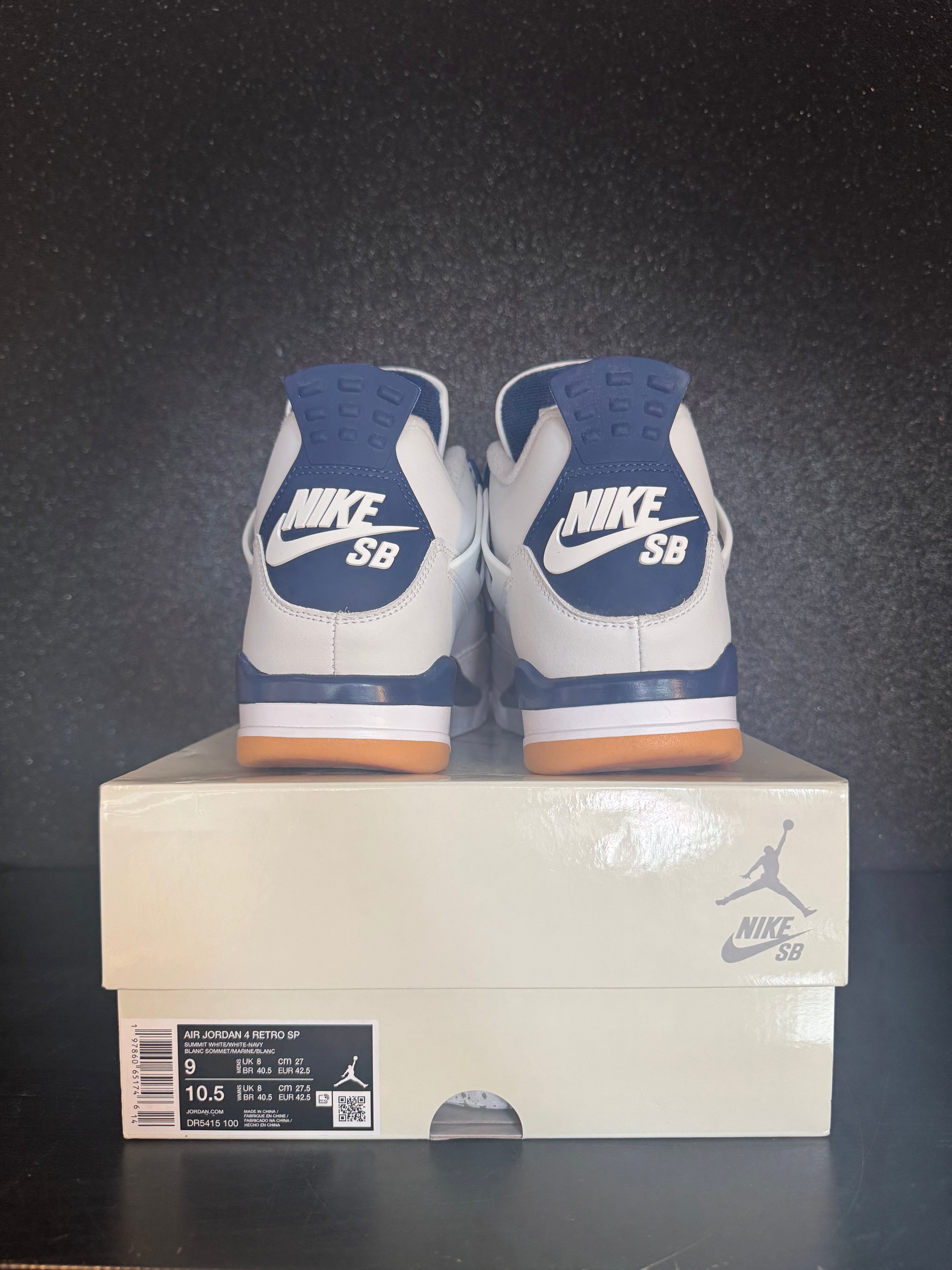 Jordan 4 'Navy' Size 9 Preowned with box