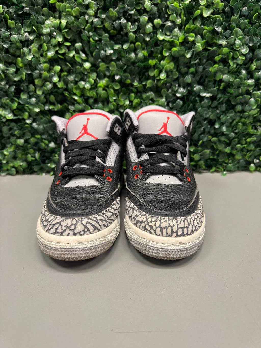 Jordan 3 "Black Cement" Size 4 Preowned
