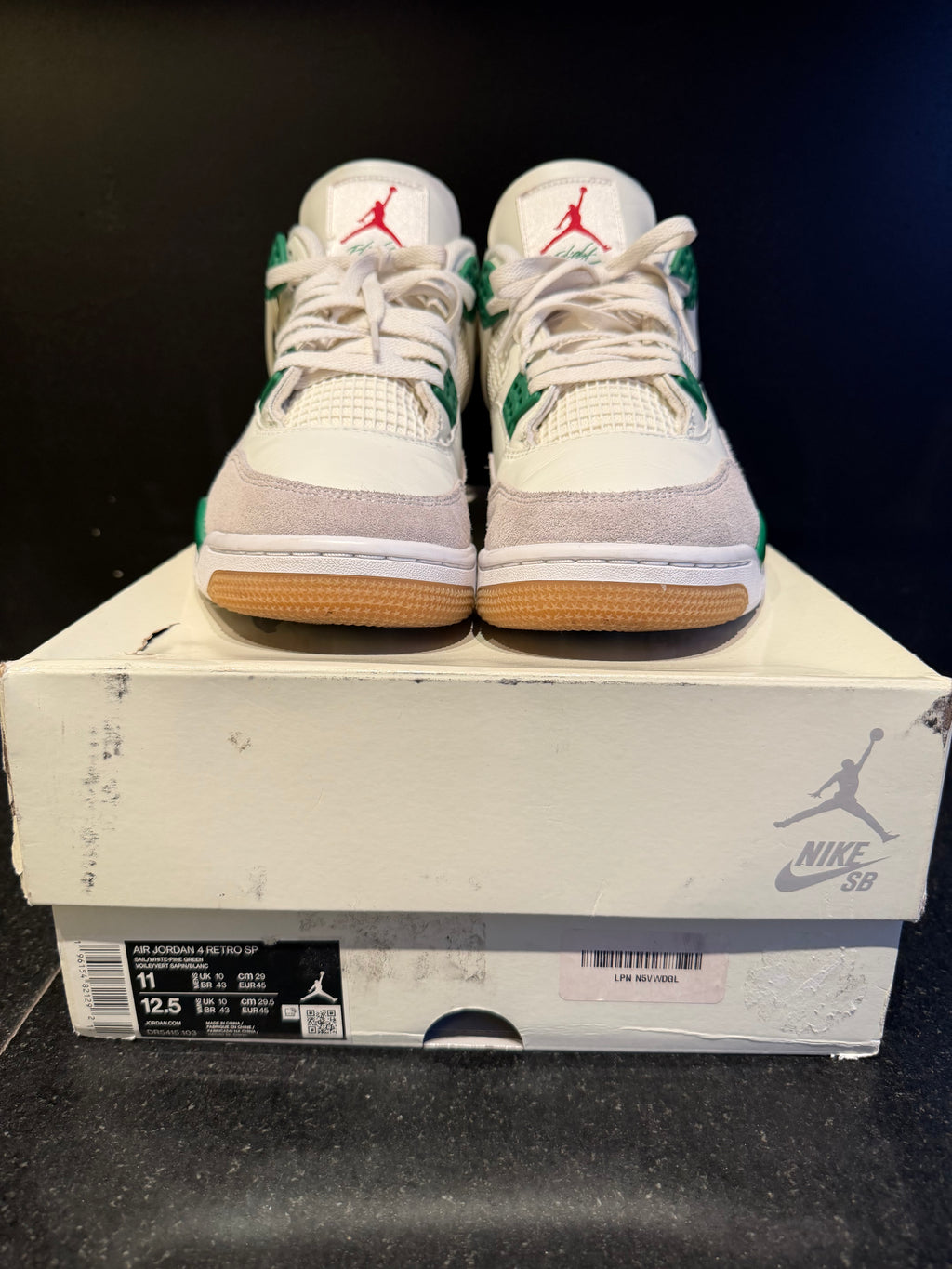 Jordan 4 SB "Pine Green" Size 11 Preowned with box