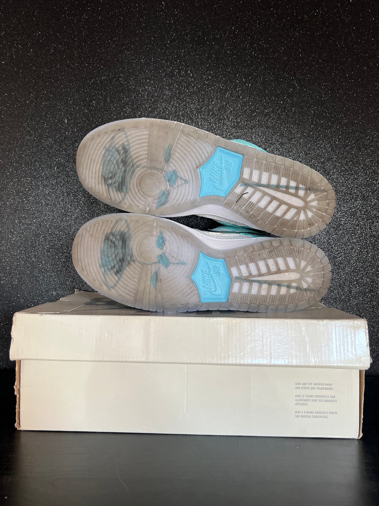 April Skateboards x Nike Dunk Low SB 'Turbo Green' Size 9 Preowned with box