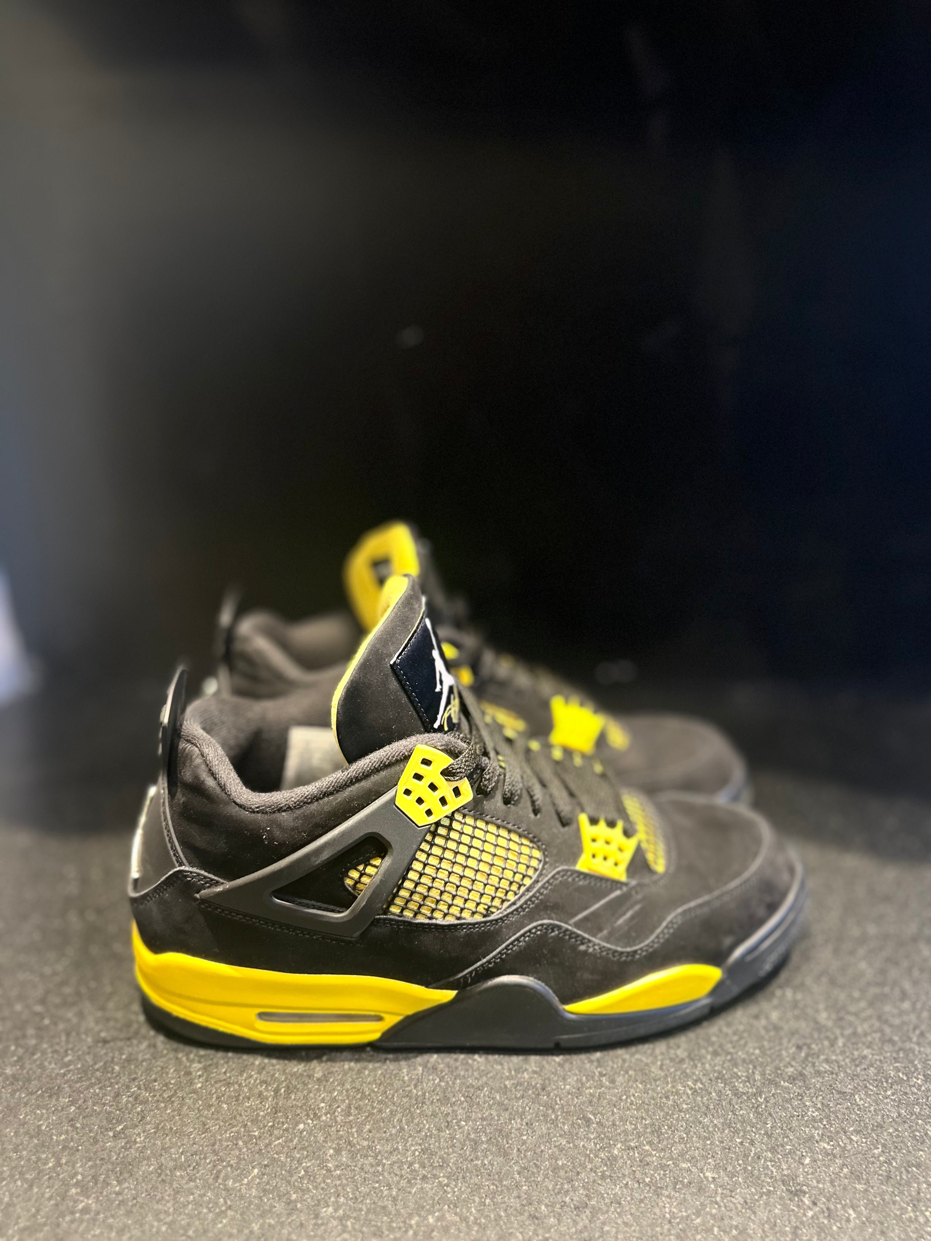 Jordan 4 "Thunder" Size 12 Preowned