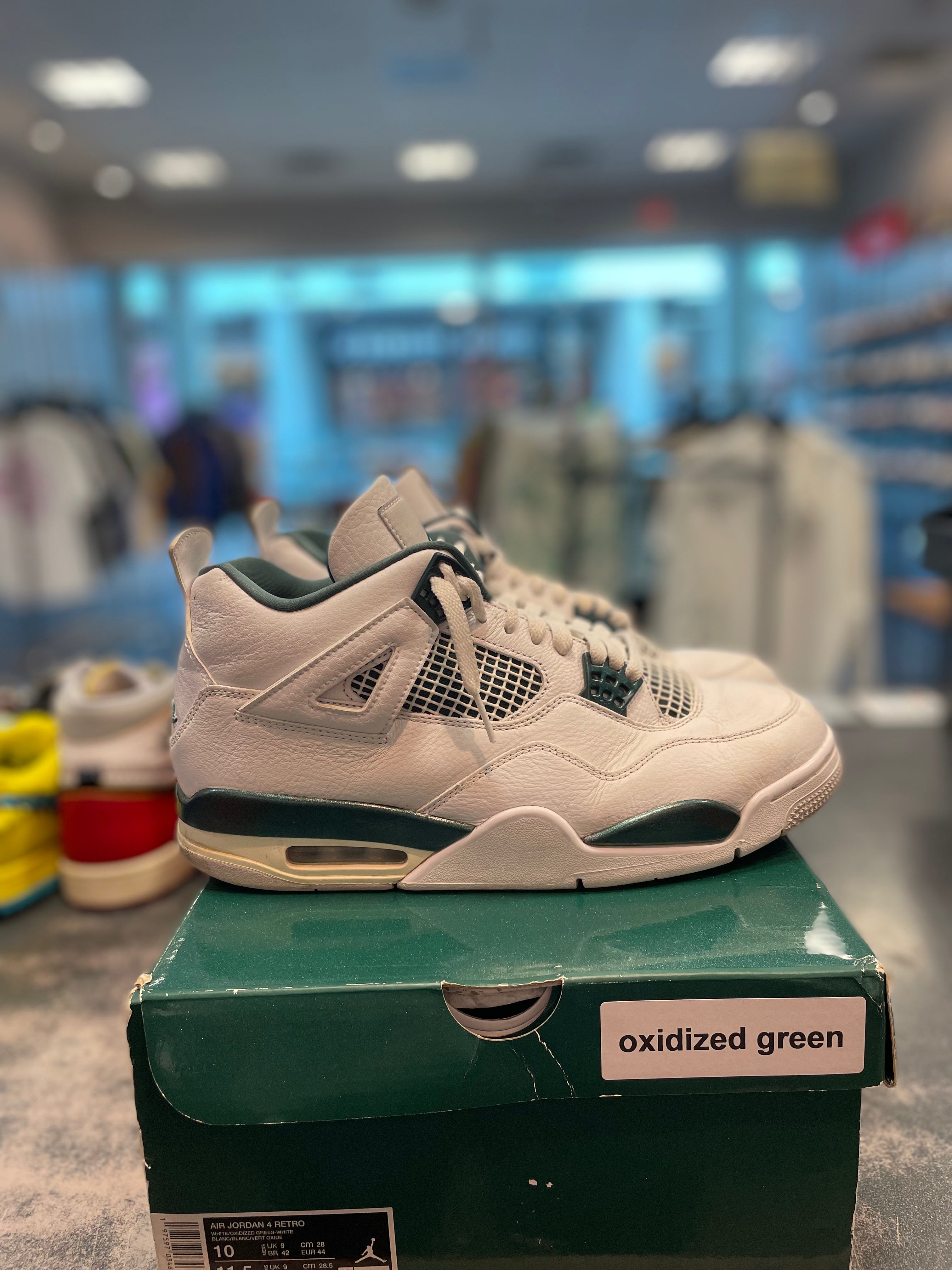 Jordan 4 retro "oxidized green" preowned