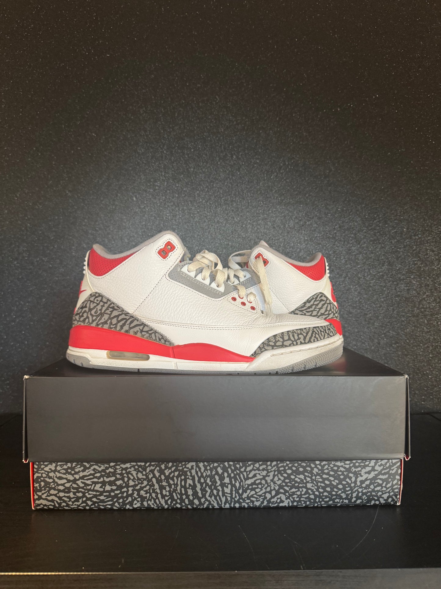 Jordan 3 'Fire Red 2022' Size 11 Preowned with box