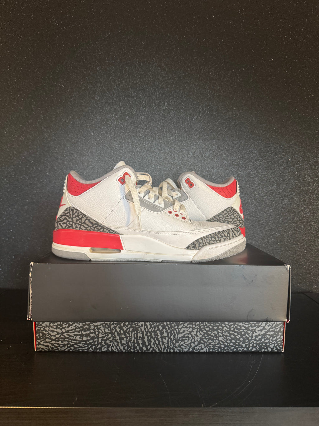 Jordan 3 'Fire Red 2022' Size 11 Preowned with box