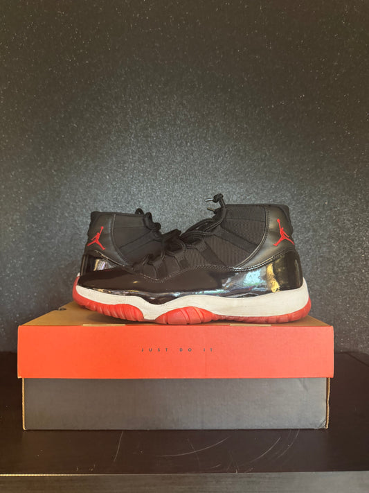 Jordan 11 ' Bred' Size 11 Preowned with box