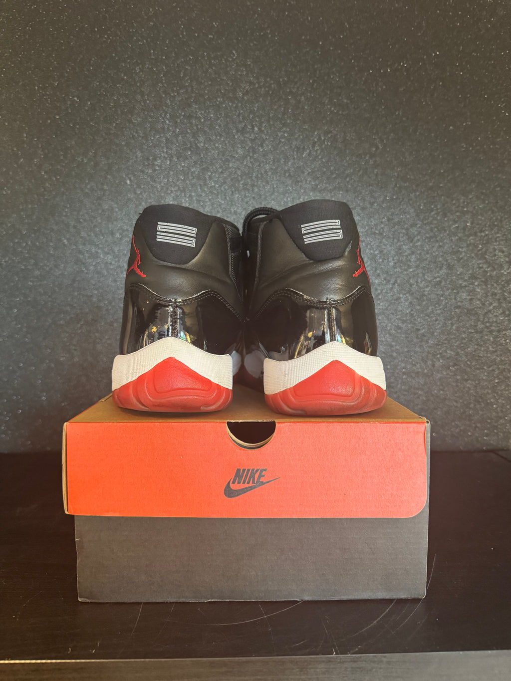 Jordan 11 ' Bred' Size 11 Preowned with box
