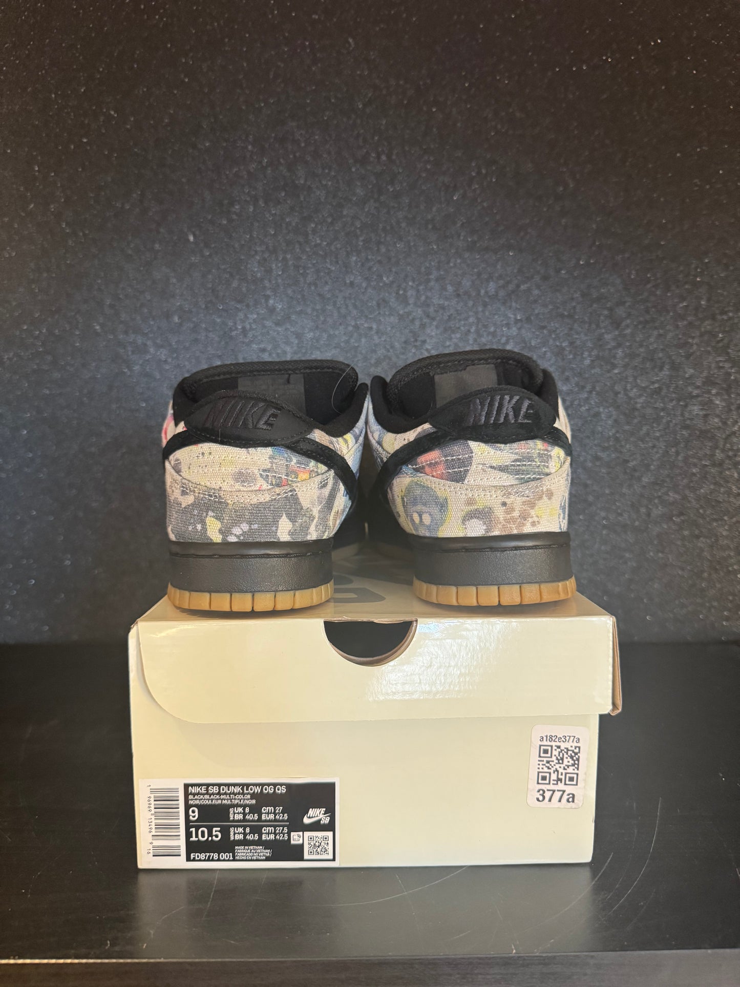 Nike SB Dunk Low 'Supreme Rammellzee' Size 9 Preowned with box