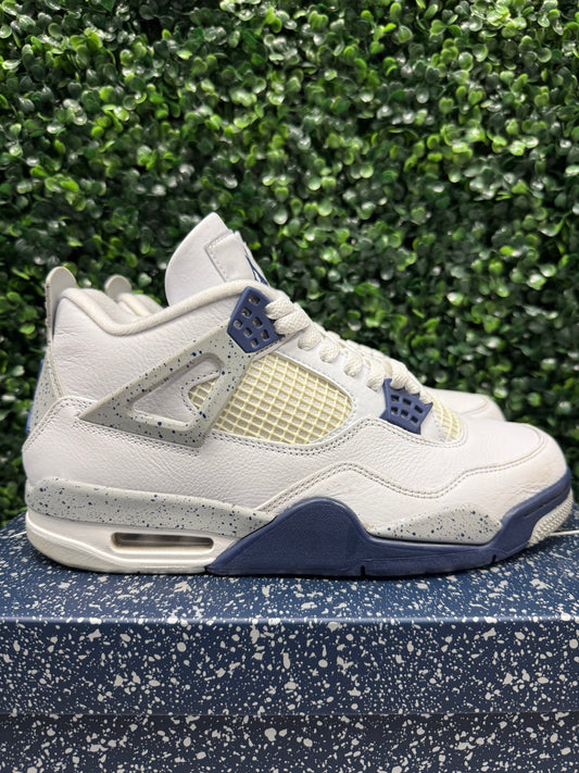 Jordan 4 "Midnight Navy" Size 9 Preowned #1