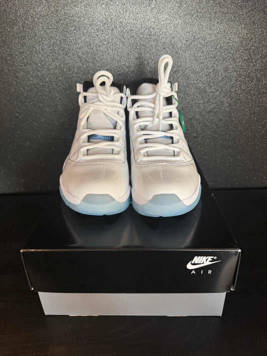 Jordan 11 'Legend Blue' Size 9 Preowned with box