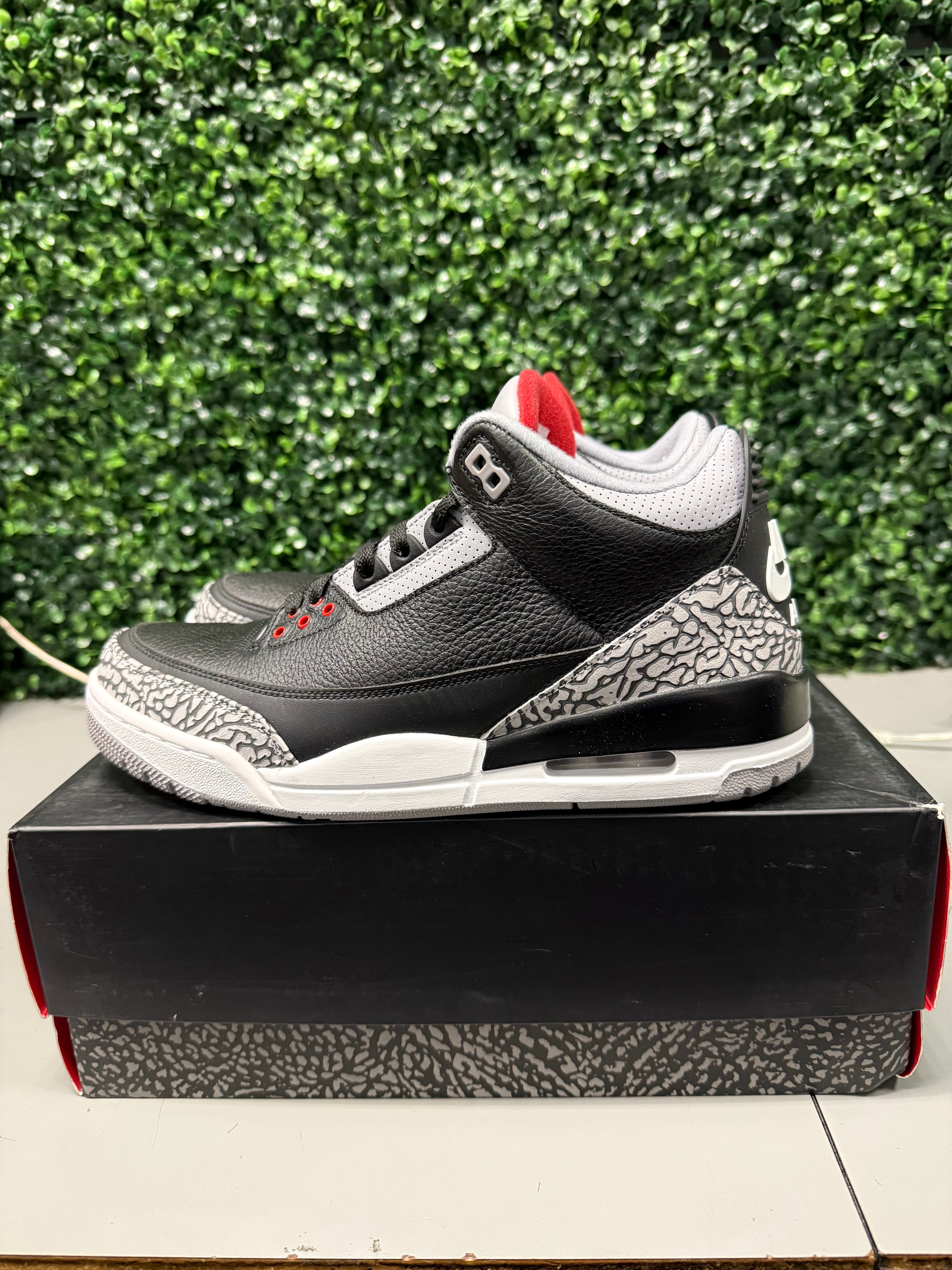 Jordan 3 Retro "Black Cement 2018" Size 10 Preowned