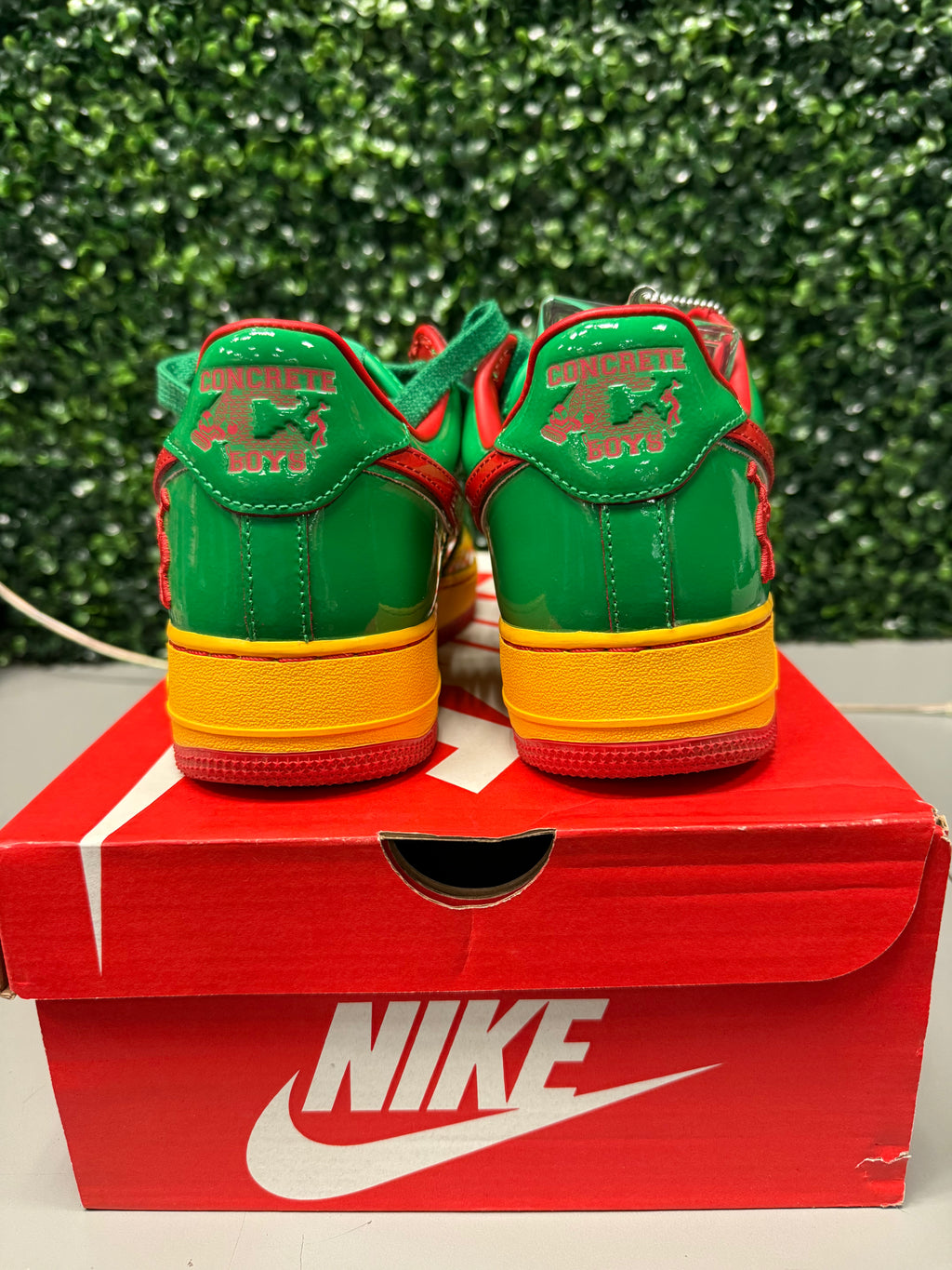 Nike Air Force 1 Low "Lil Yachty Concrete Boys" Lucky Green Size 9.5 Preowned Replacement box