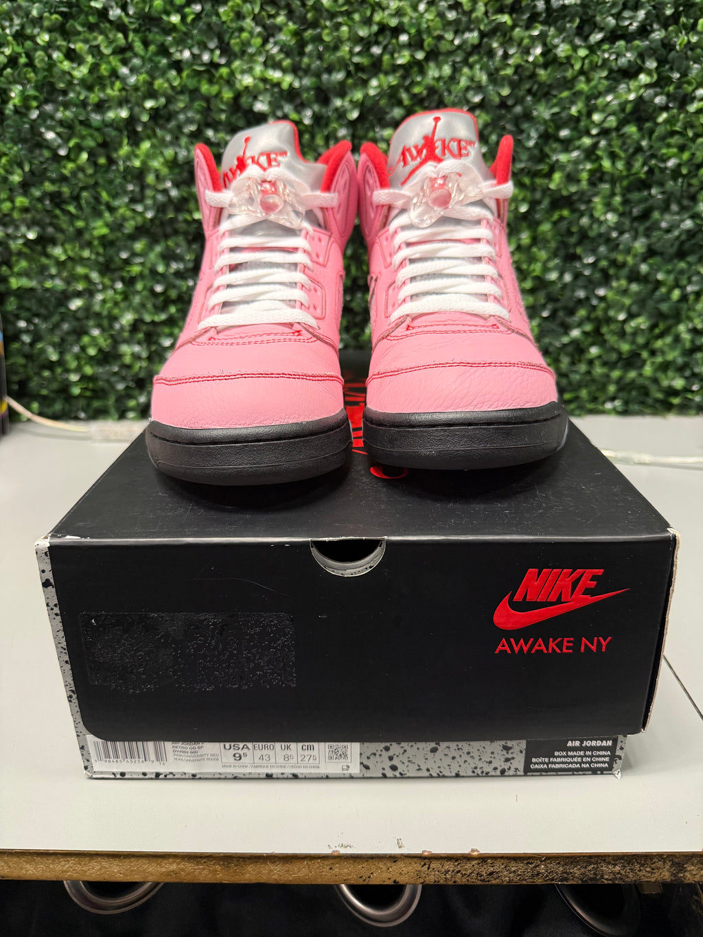 Jordan 5 Retro "Awake NY" Arctic Pink Size 9.5 Preowned