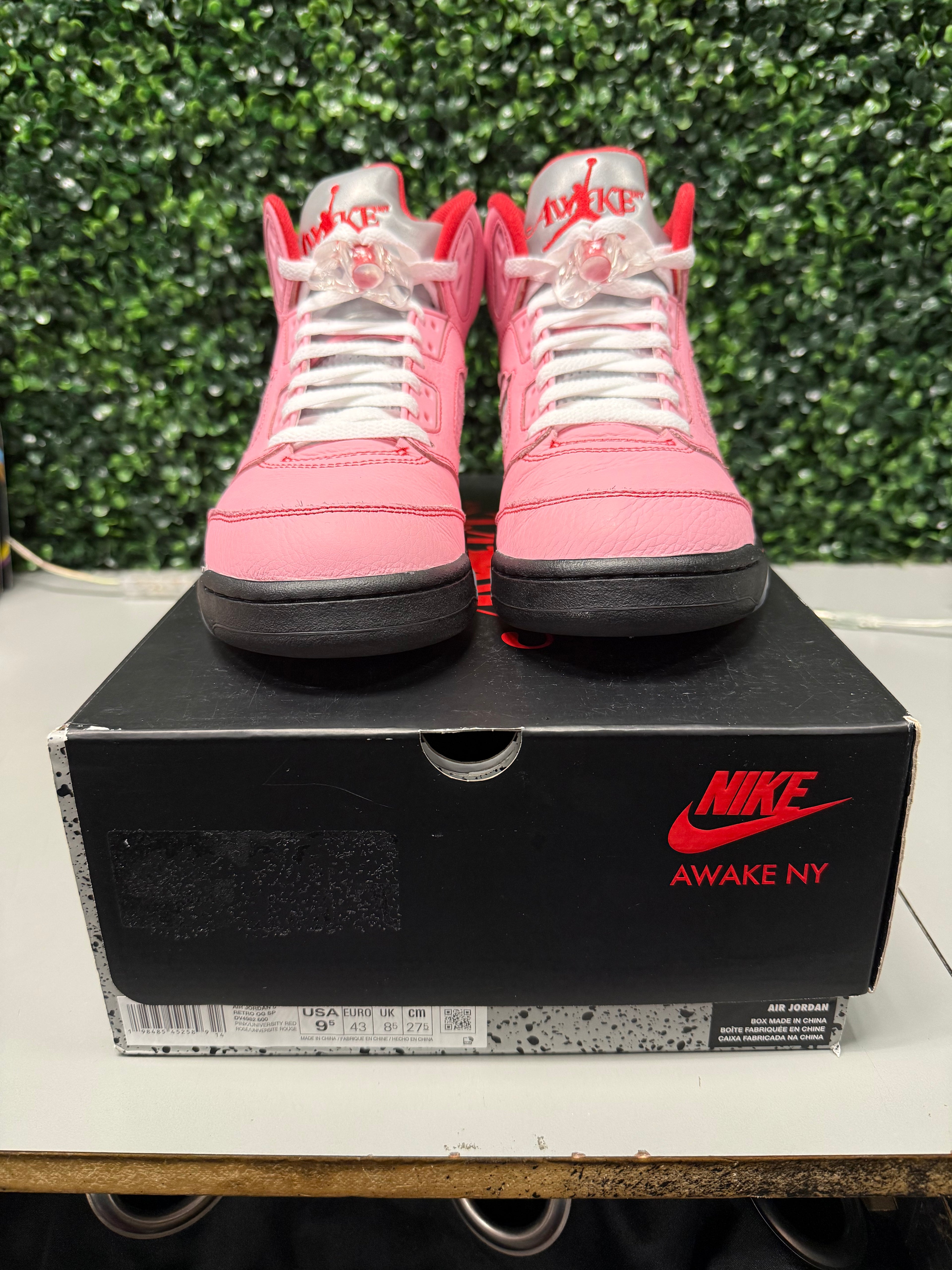 Jordan 5 Retro "Awake NY" Arctic Pink Size 9.5 Preowned