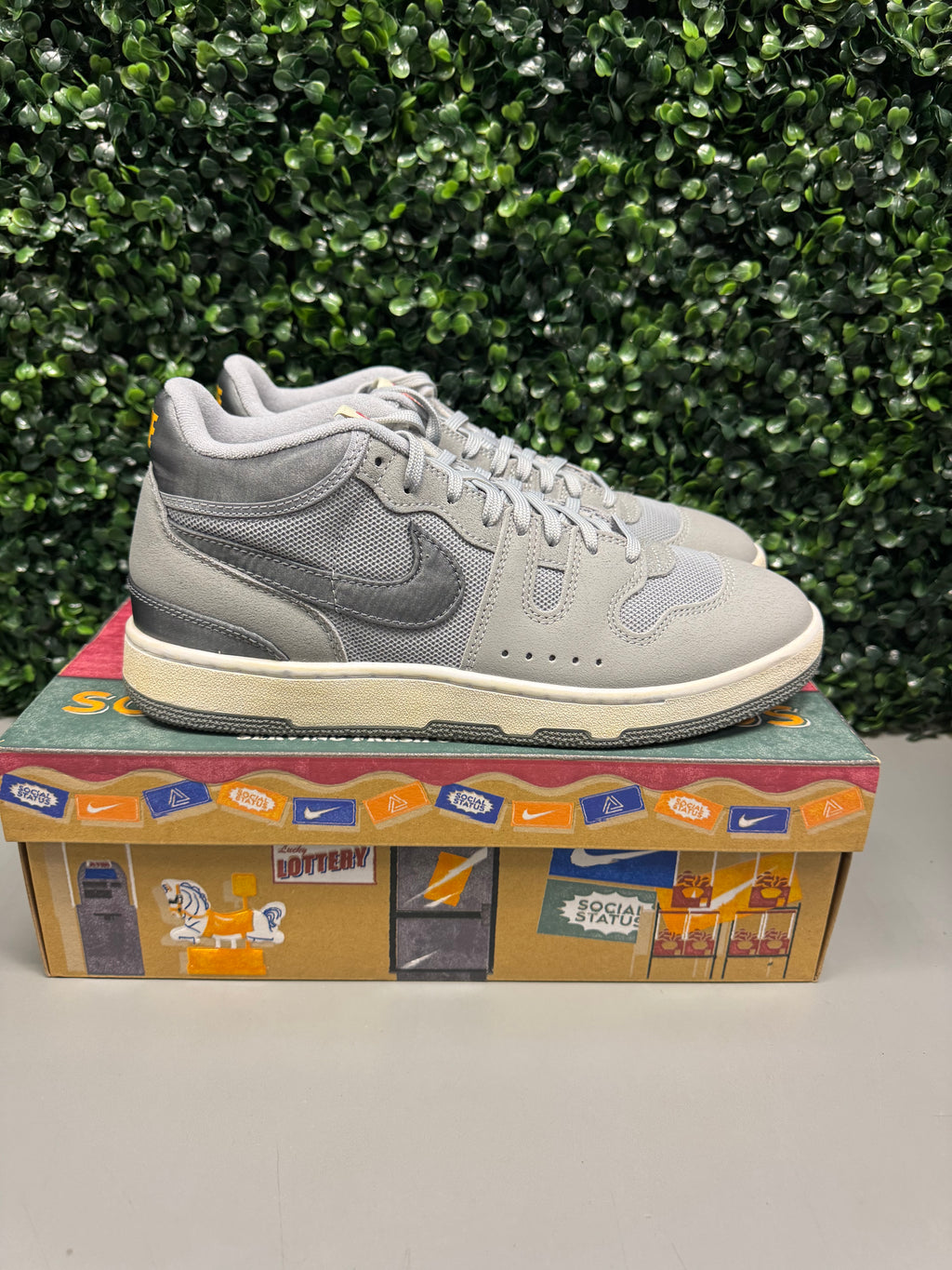 Nike Mac Attack ”Social Status” Size 10 Preowned