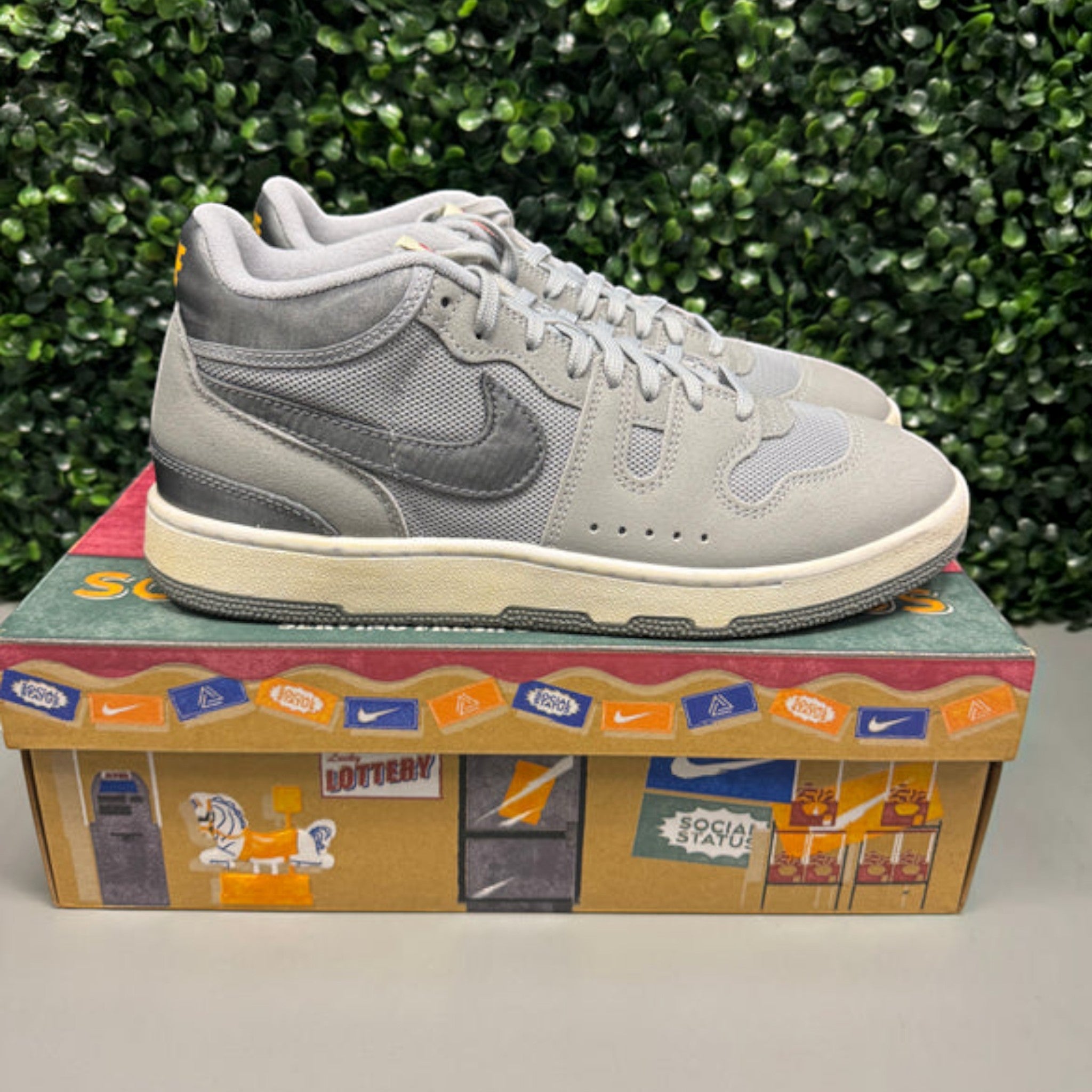 Nike Mac Attack ”Social Status” Size 10 Preowned