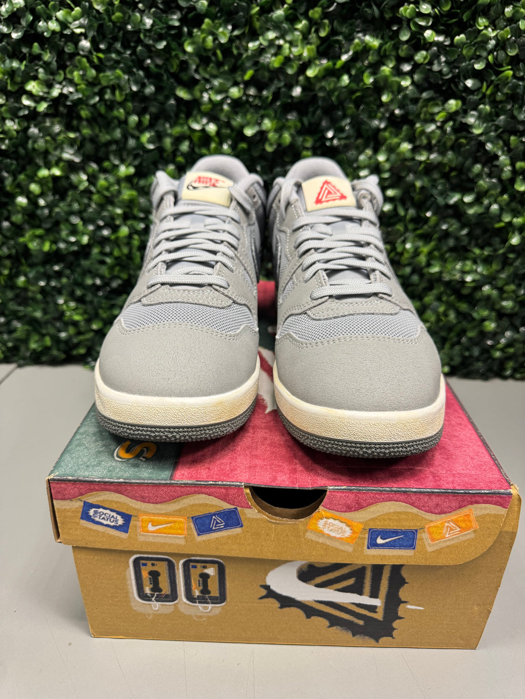 Nike Mac Attack ”Social Status” Size 10 Preowned