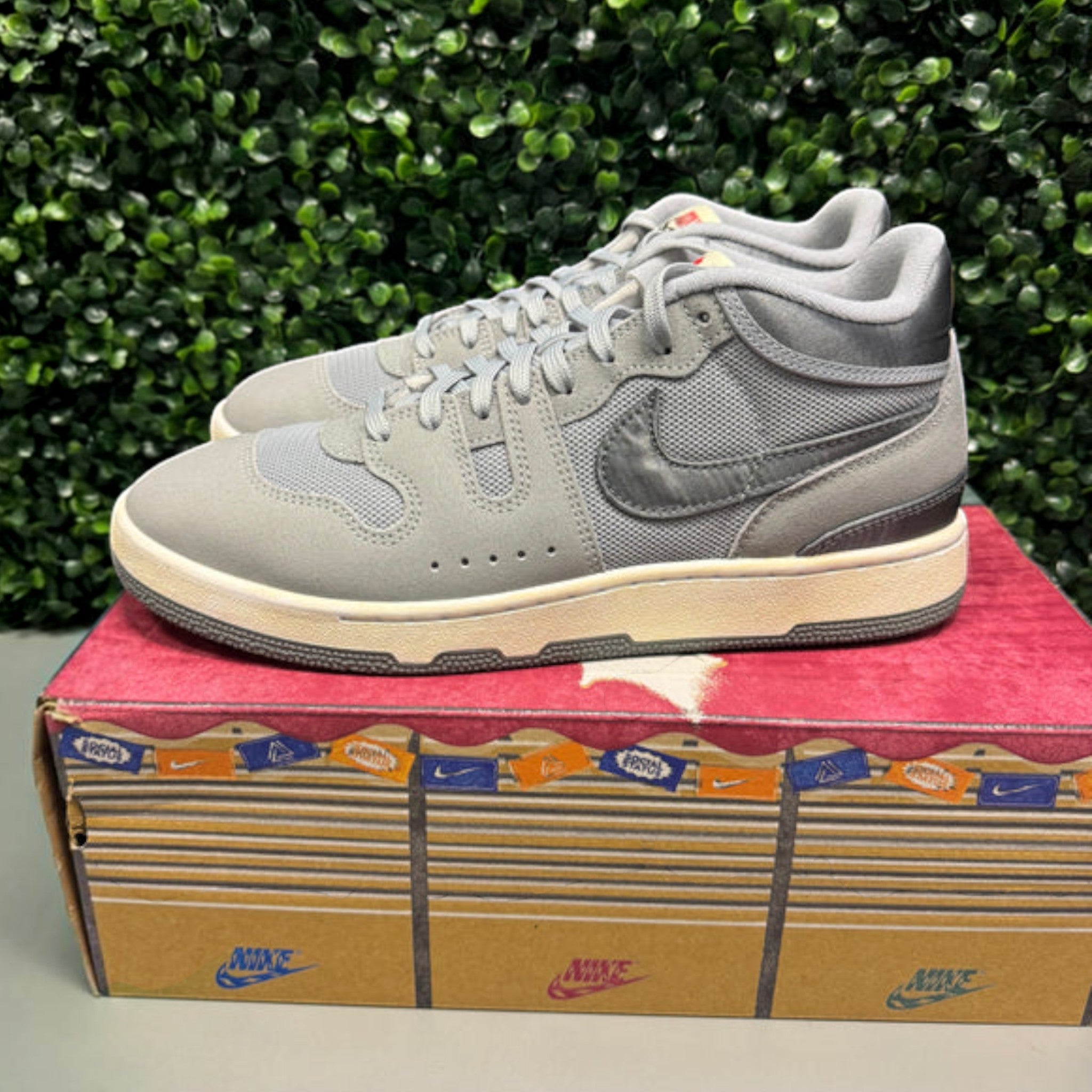 Nike Mac Attack ”Social Status” Size 10 Preowned
