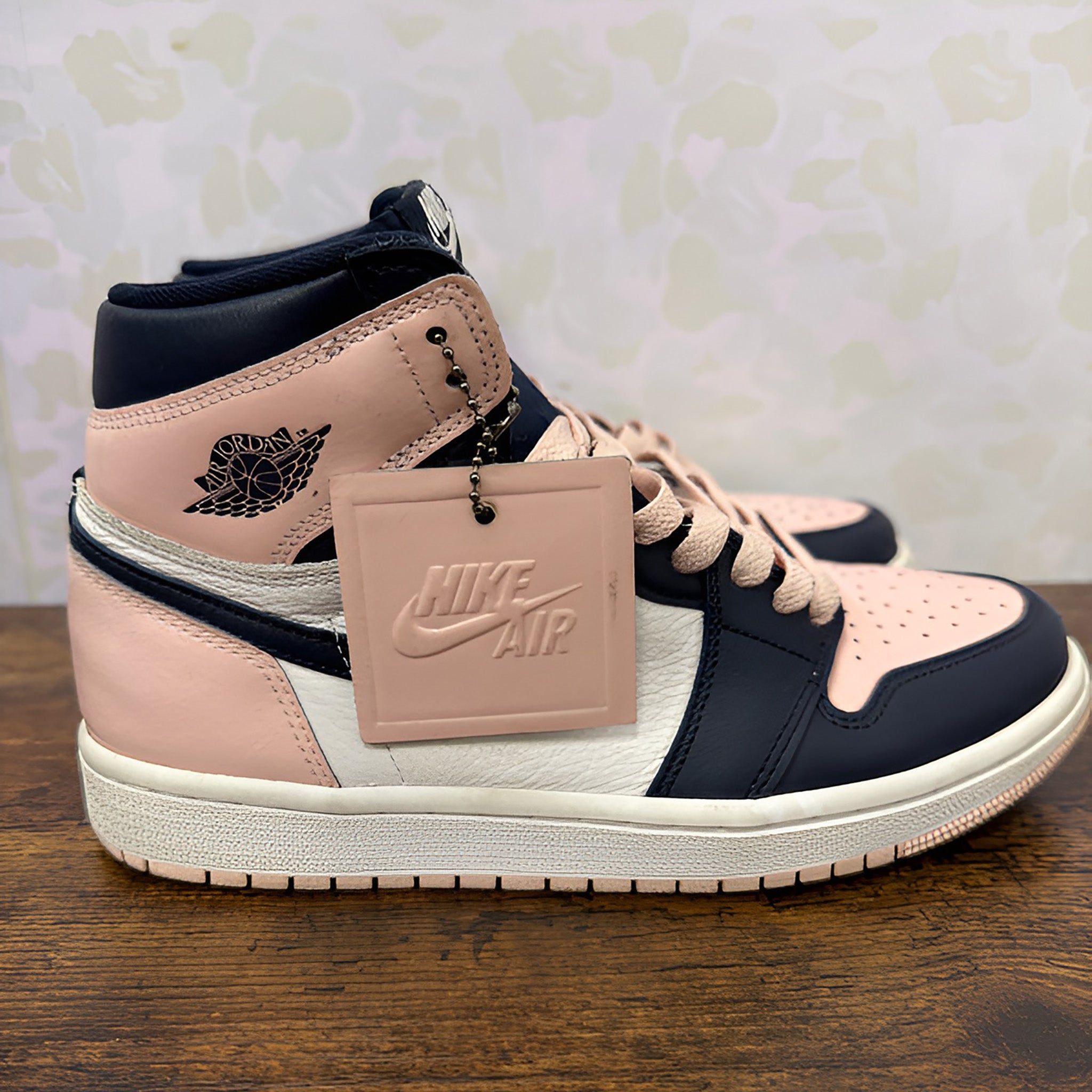 Jordan 1 High “Atmosphere” Size 7.5W / 6M Preowned No Box
