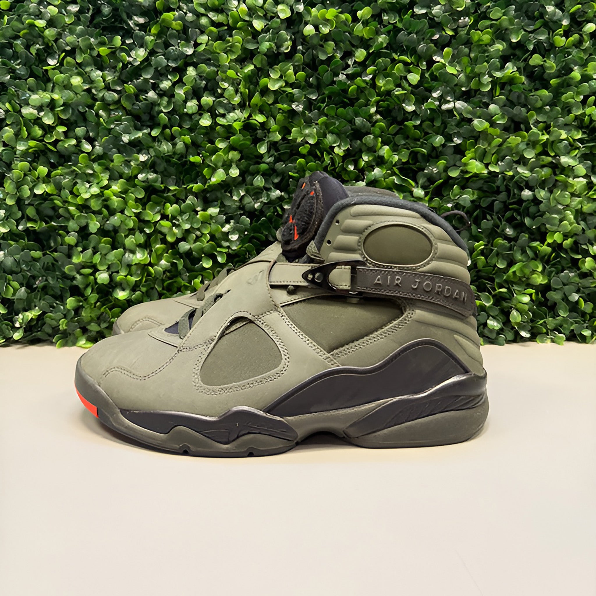 Jordan 8 Retro "Take Flight Undefeated" Size 8 Preowned