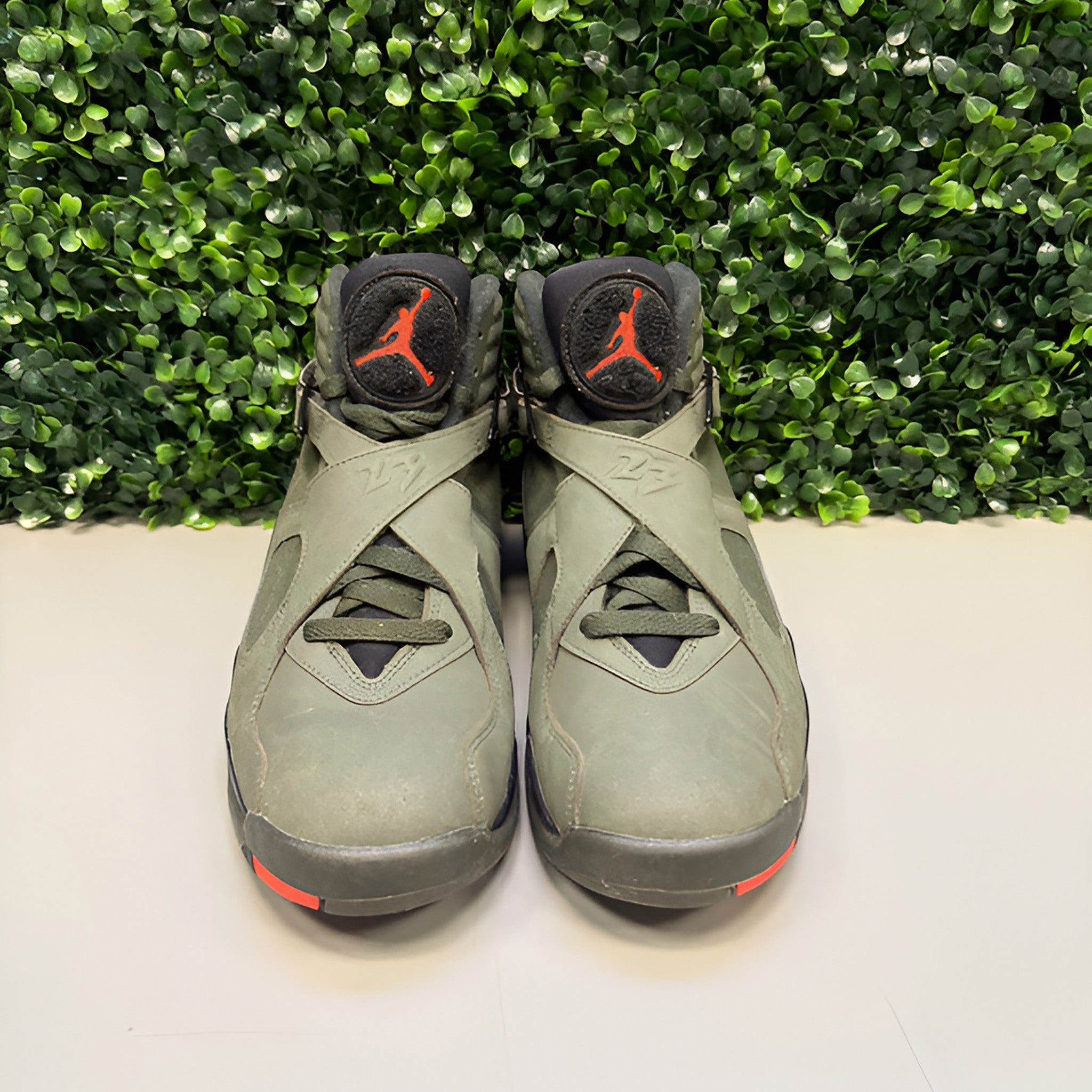Jordan 8 Retro "Take Flight Undefeated" Size 8 Preowned