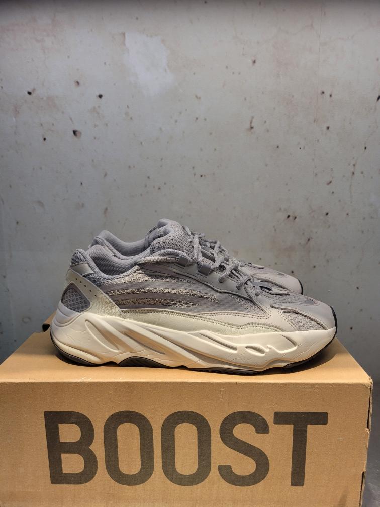Yeezy Boost 700 "Static" Size 11 Preowned
