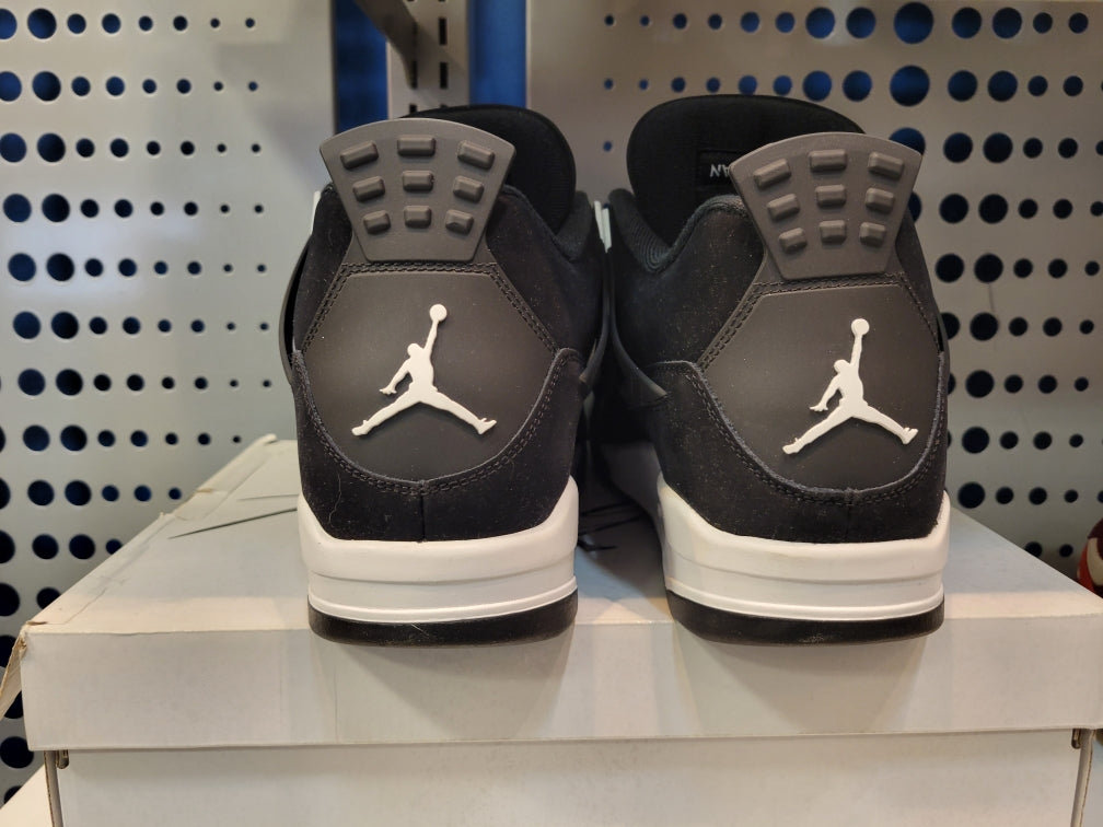 Jordan 4 "white thunder" size 14 preowned
