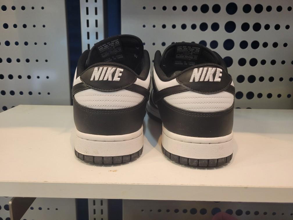 Dunk Low "Panda" Size 11 preowned