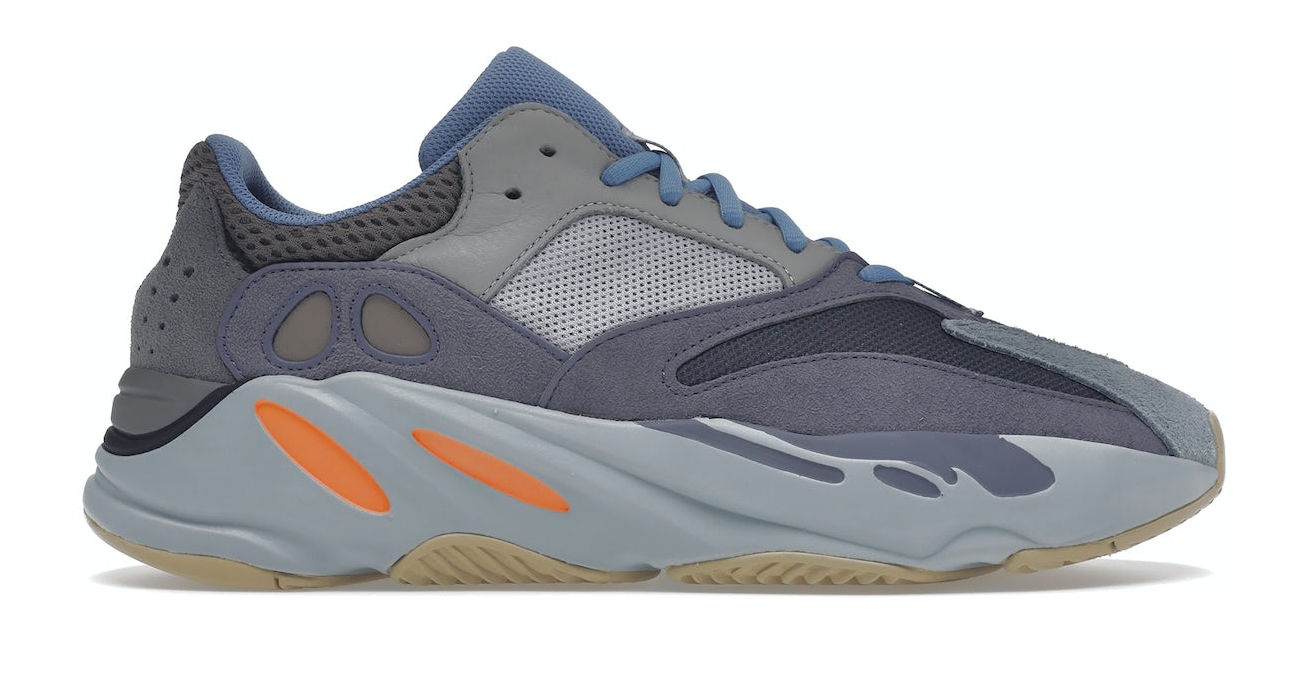 Yeezy 700 "Carbon Blue"