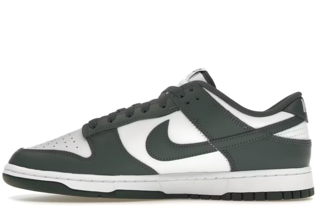 Nike Dunk Low "Vintage Green"