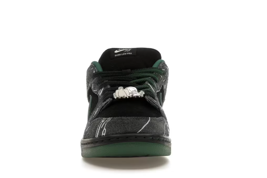 Nike SB Dunk Low “There Skateboard”