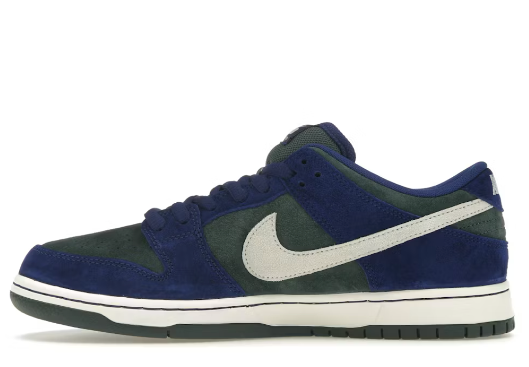Nike SB Dunk Low "Deep Royal Blue"