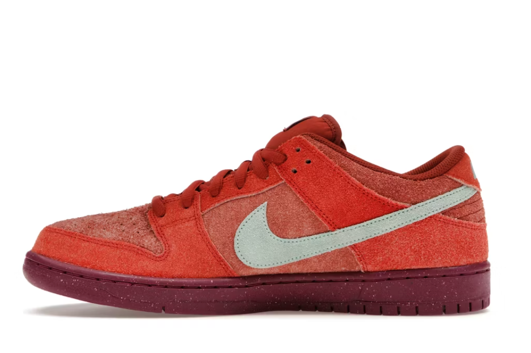 Nike SB Dunk Low “Mystic Red Rosewood”