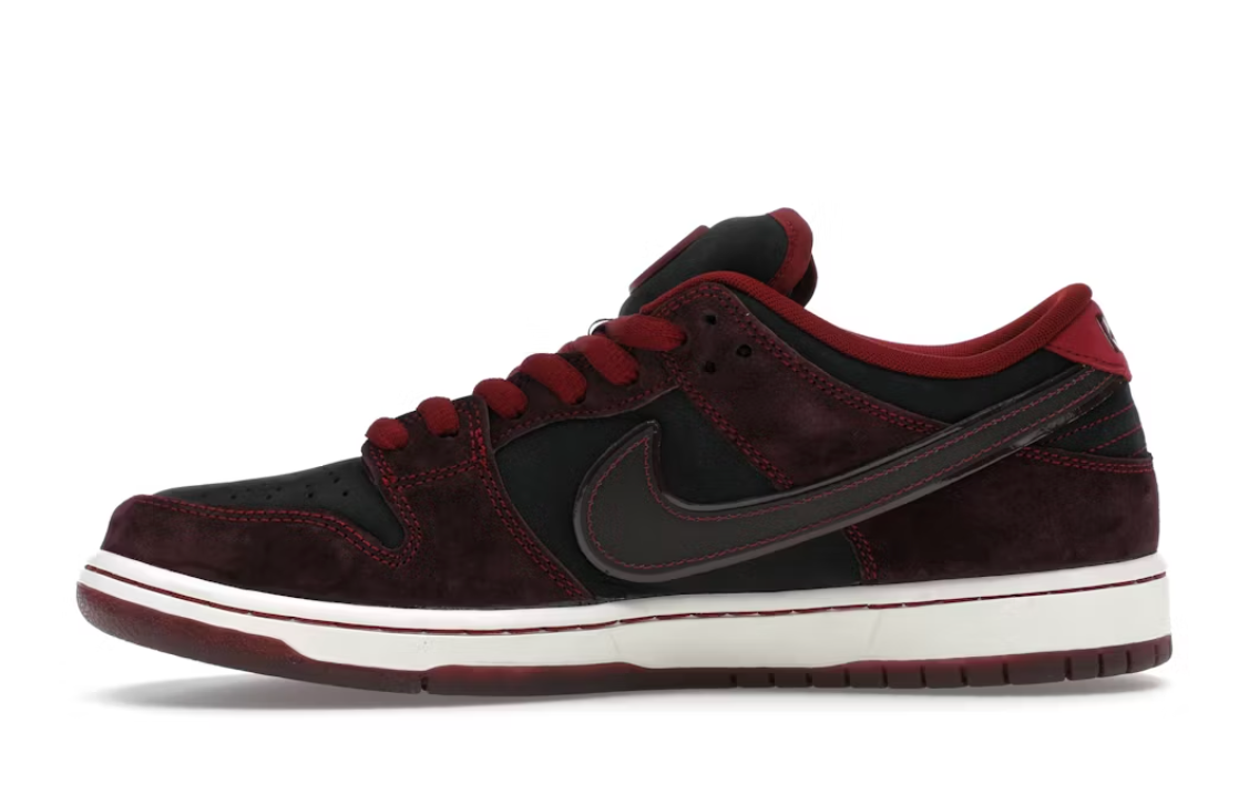 Nike SB Dunk Low "Riot Skateshop"