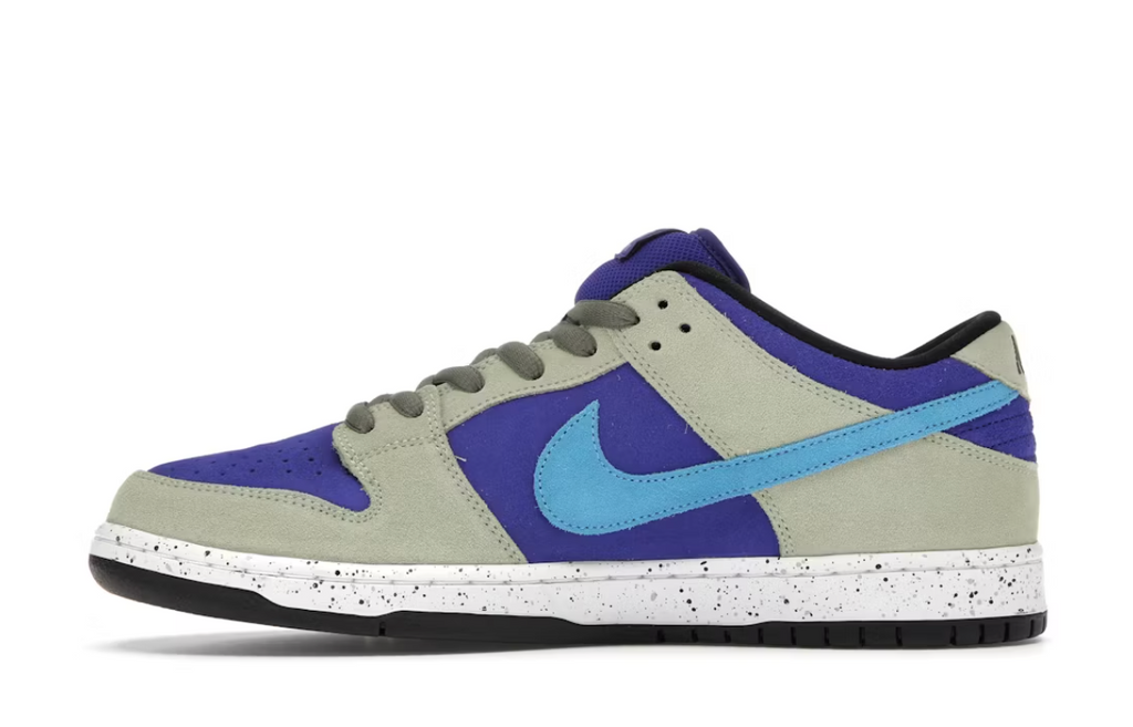 Nike SB Dunk Low "ACG Celadon" Steal