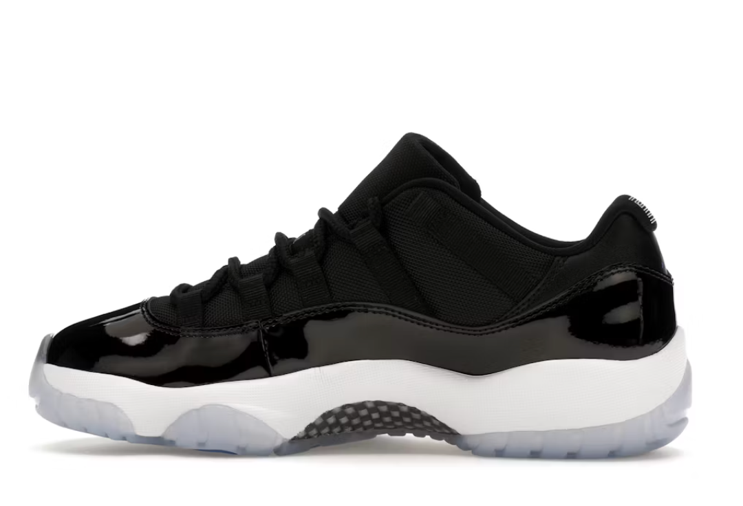 Jordan 11 Low "Space Jam"