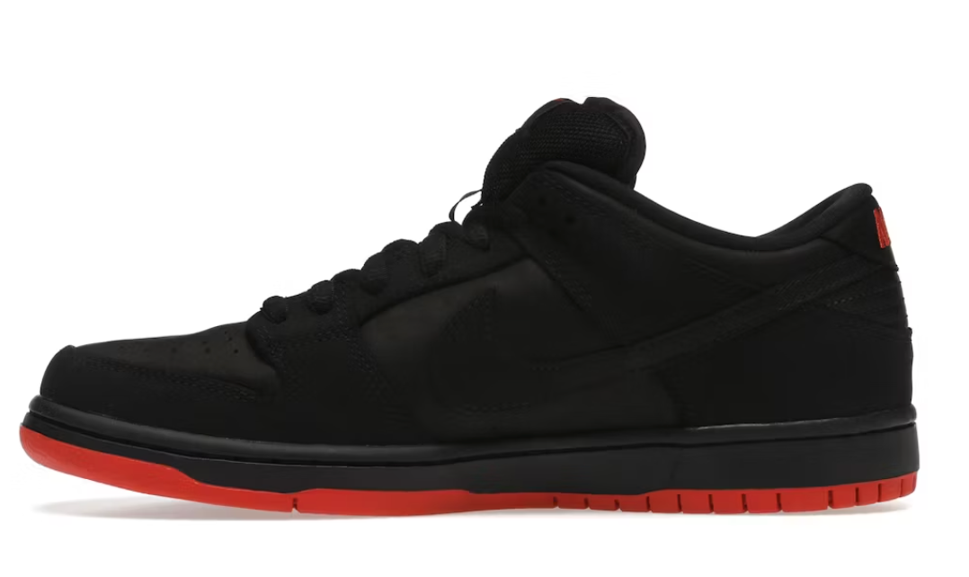 Nike SB Dunk Low "Black Pigeon"