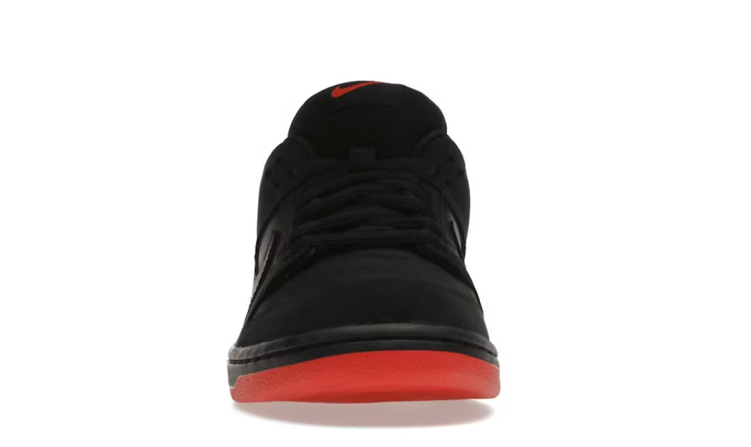 Nike SB Dunk Low "Black Pigeon"