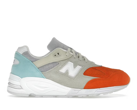 New Balance 990v2 Kith Cyclades (with Socks)