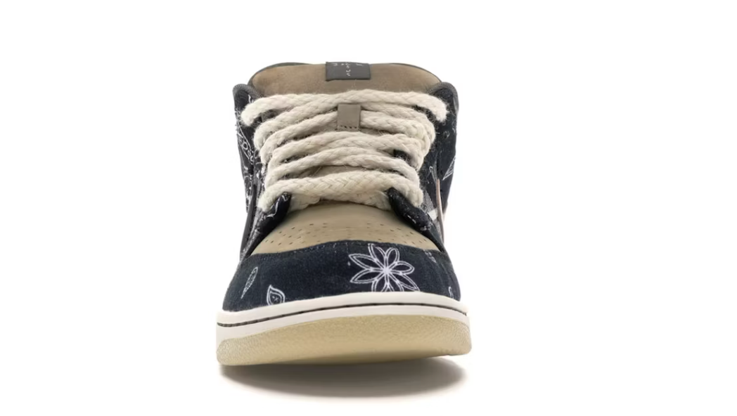 Nike SB Dunk Low X Travis Scott