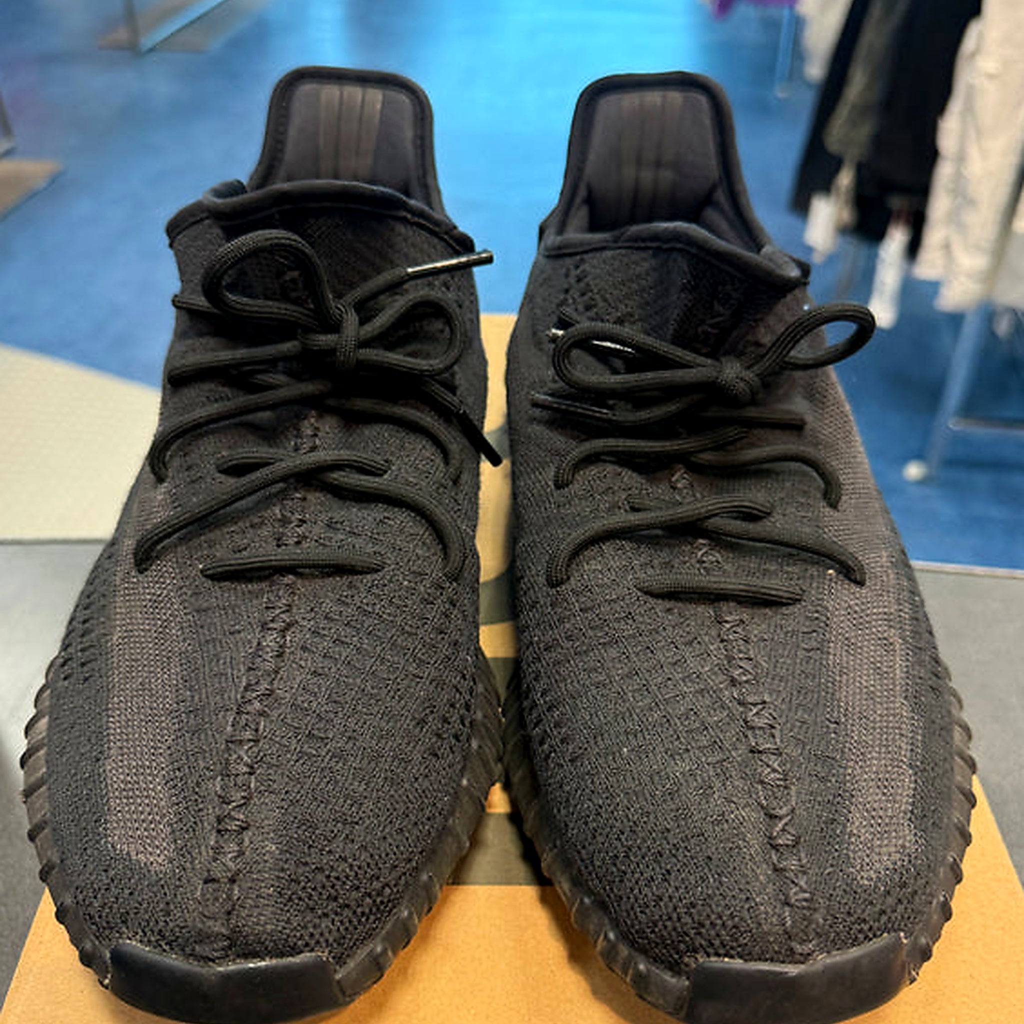 Yeezy Boost 350 "Onyx" Size 13 Preowned