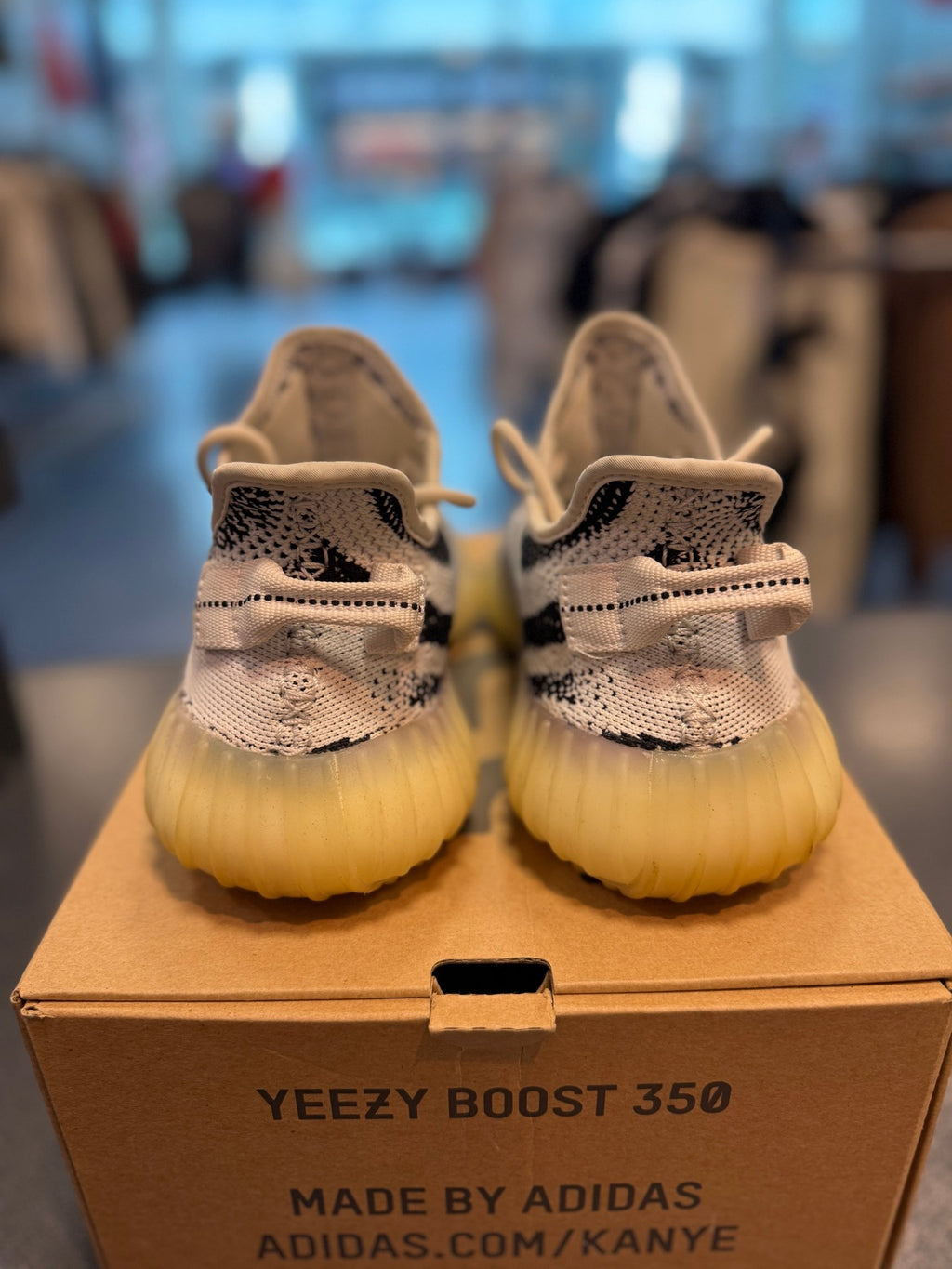 Adidas Yeezy Boost 350 V2 'Zebra' Size 7 Preowned - Hype World