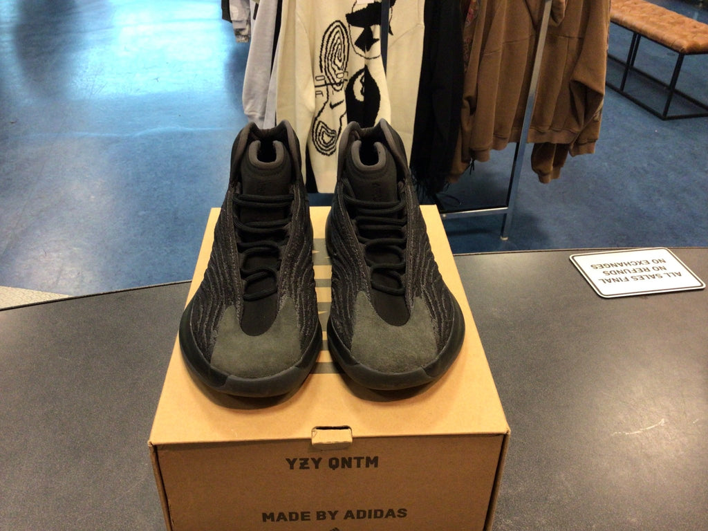 Adidas Yeezy QNTM “Onyx” preowned size 8.5M - Hype World