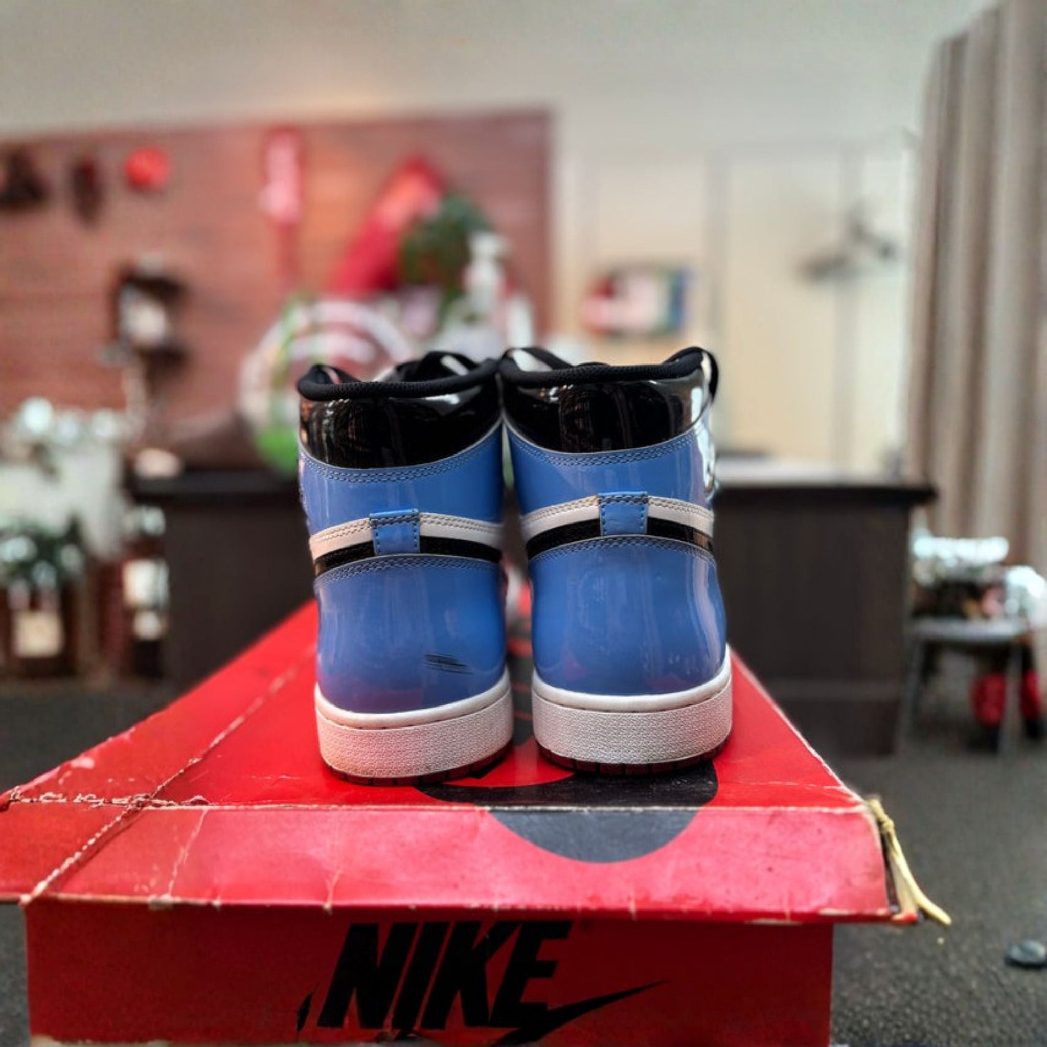 Air Jordan 1 High "Fearless UNC Chicago" Size 13 Pre Owned - Hype World
