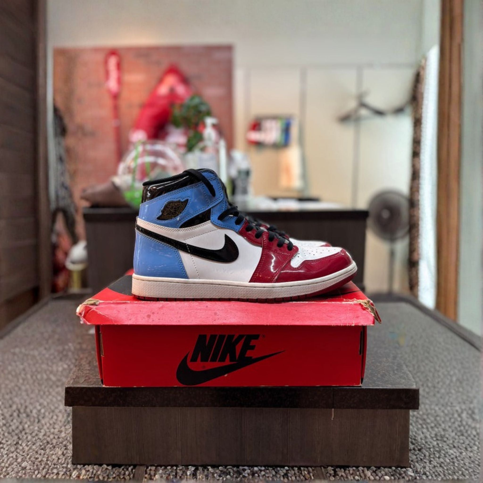Air Jordan 1 High "Fearless UNC Chicago" Size 13 Pre Owned - Hype World