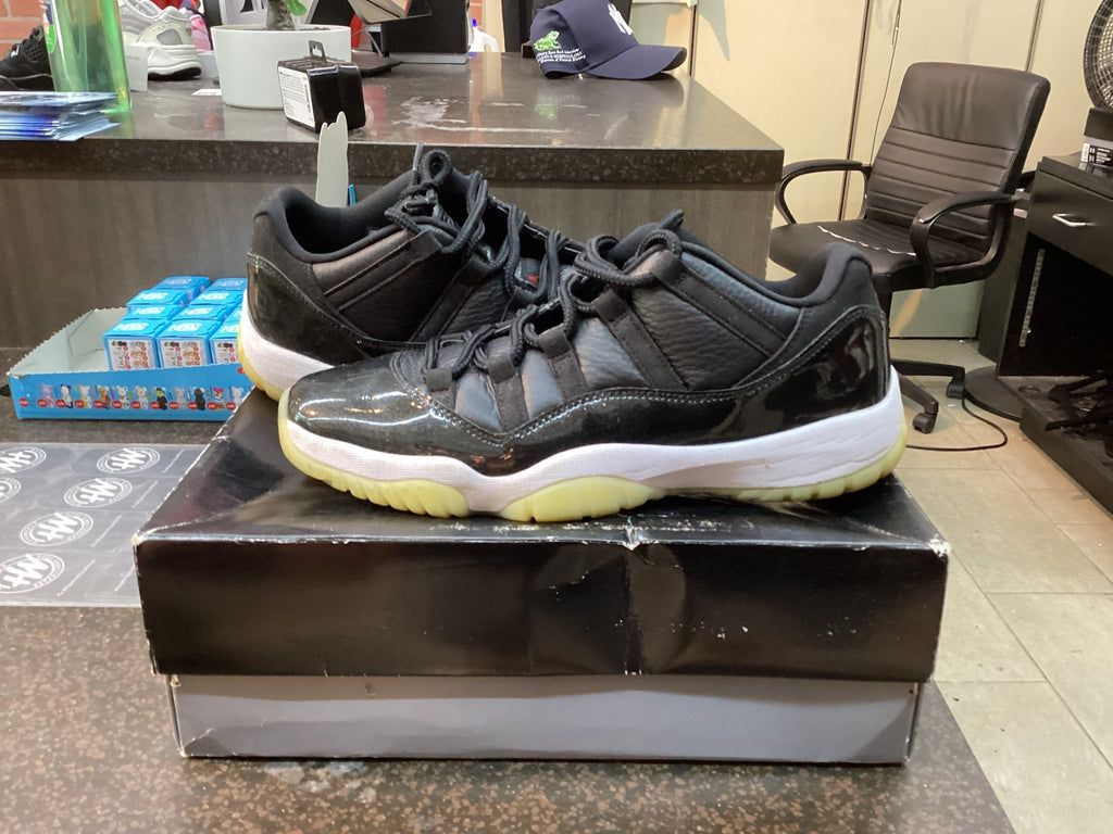 Air Jordan 11 Low "72-10" Preowned - Hype World