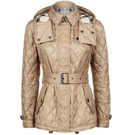 Burberry Women's Short Finsbridge Quilted Coat "Pale Fawn" - Hype World