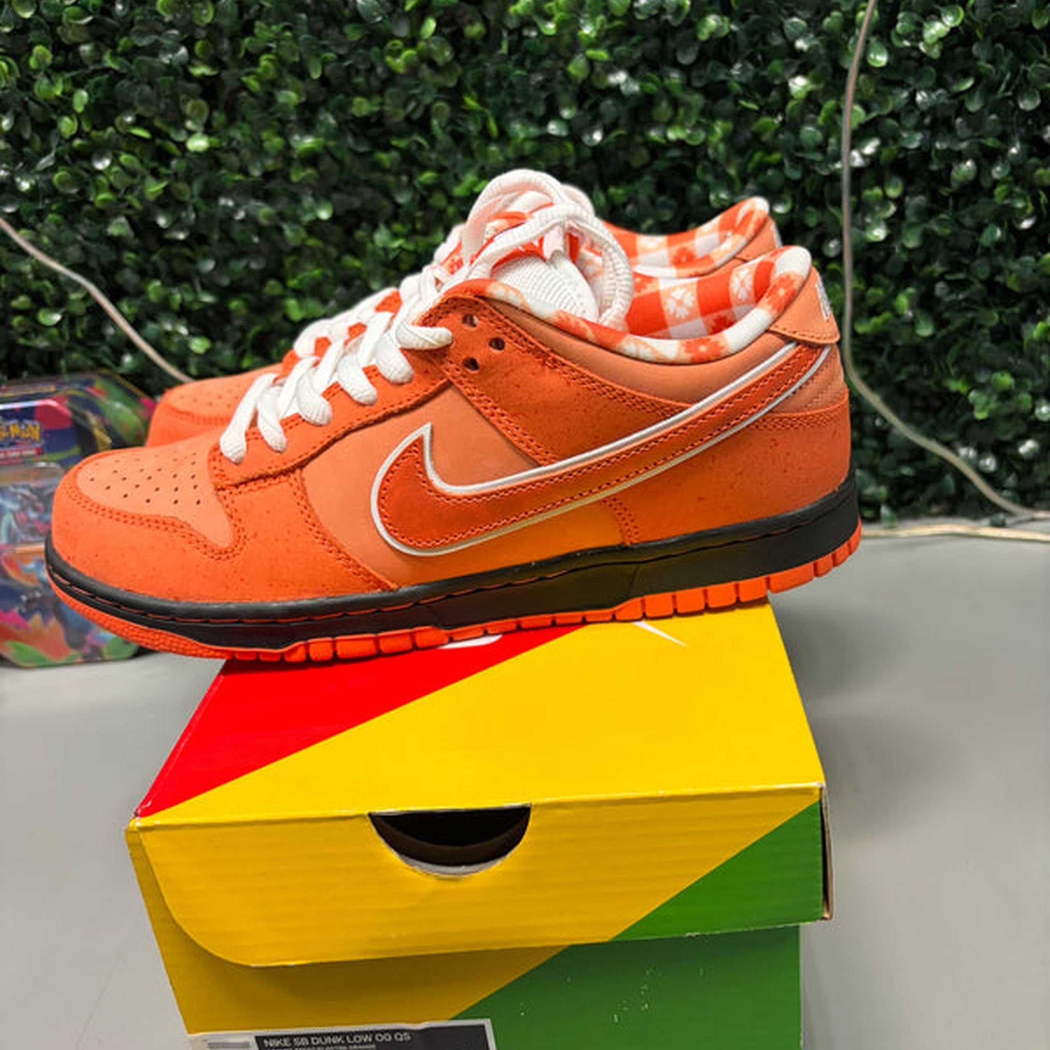 Nike SB Dunk Low "Orange Lobster" Size 7.5 Preowned